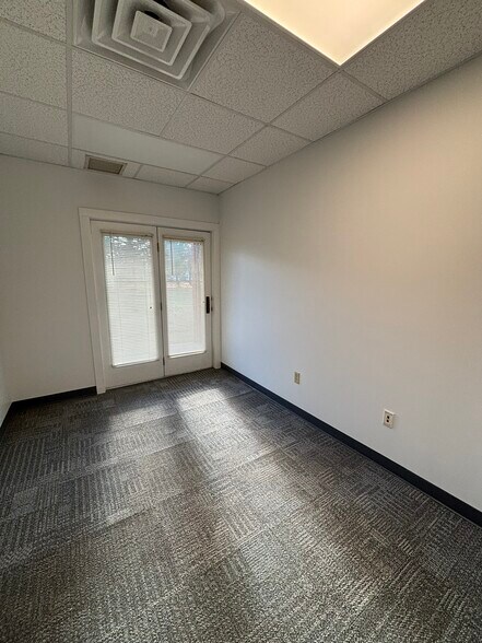 More Photos Of 2350 Post Rd, Warwick Unknown For Lease