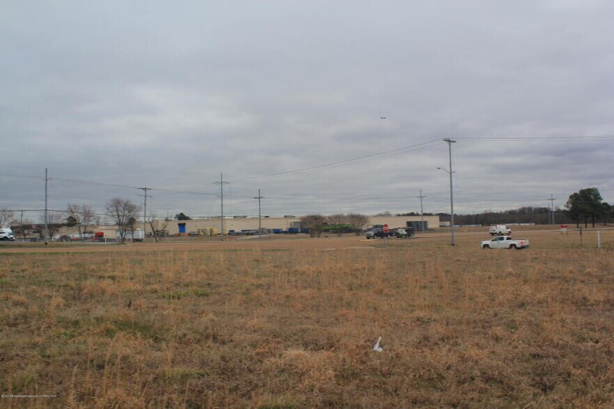 More Photos Of 6871 Interstate Blvd, Horn Lake Land For Lease