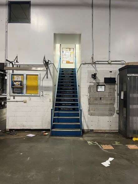 More Photos Of 7411 Rex Rd, Chapel Hill Distribution For Sale