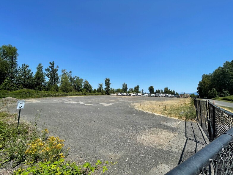 More Photos Of 3601 NW Marine Dr, Troutdale Land For Lease