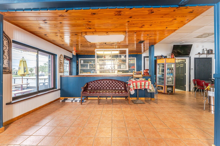 More Photos Of 23064 Harbor View Rd, Port Charlotte Warehouse For Sale