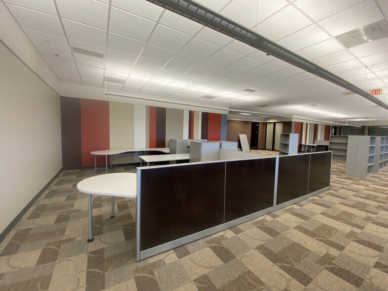 More Photos Of 5755 New King Ct, Troy Office For Sale