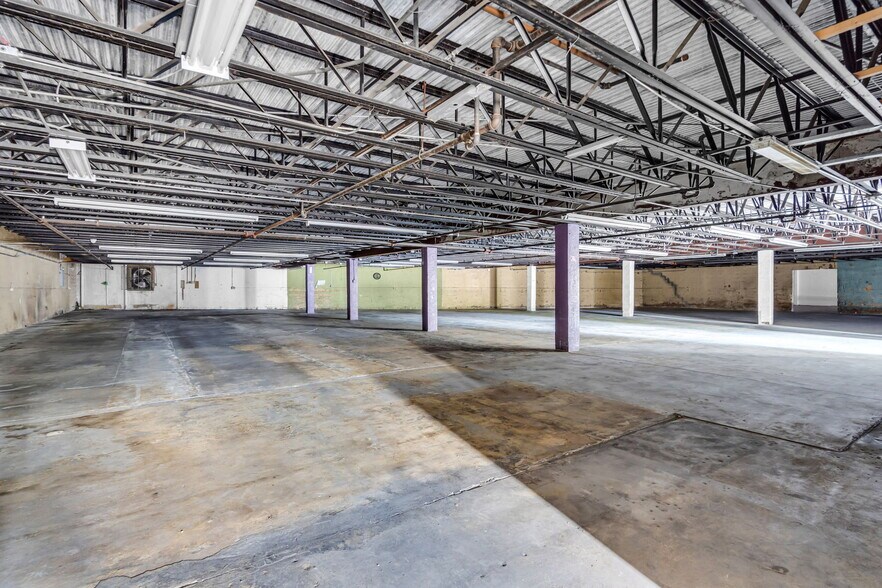 More Photos Of 7361-7391 NW 78th St, Medley Warehouse For Lease