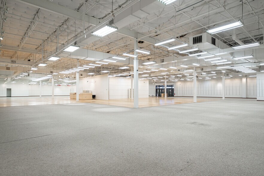 More Photos Of 3540 McCann Rd, Longview Storefront For Sale