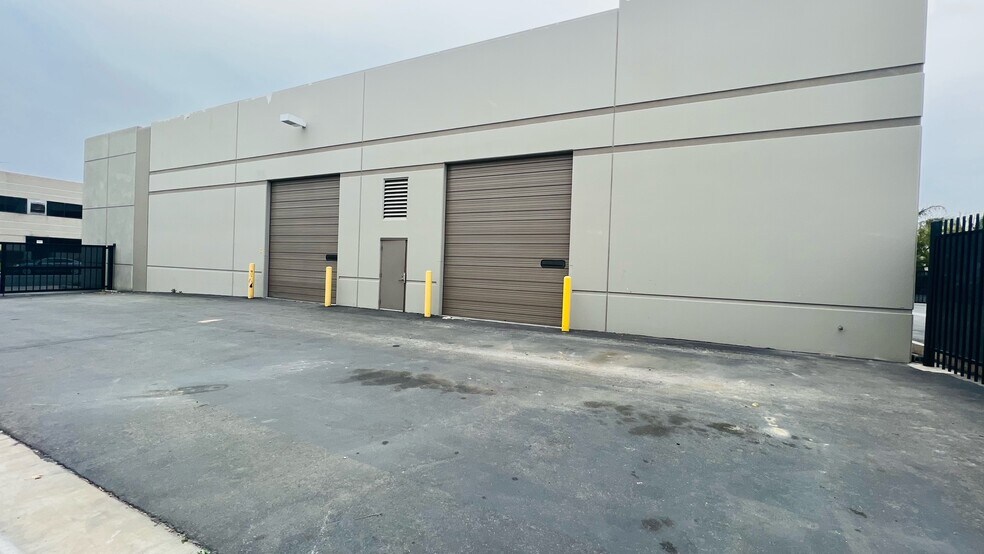 More Photos Of 390 N Ponderosa Ave, Ontario Warehouse For Sale