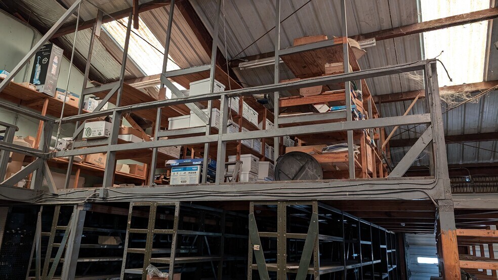 More Photos Of 1119 E Milam St, Wharton Freestanding For Sale