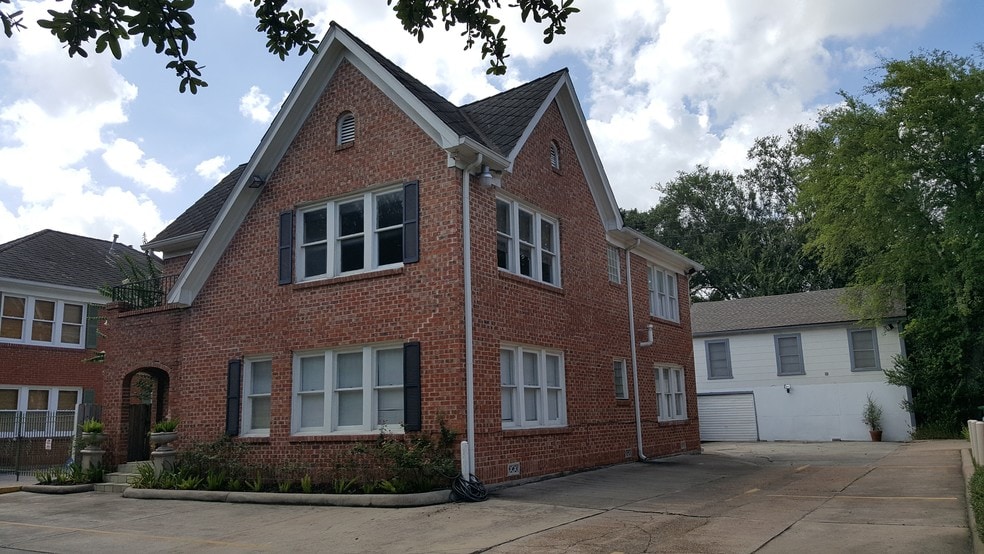 More Photos Of 2020 Bissonnet St, Houston Office Residential For Sale