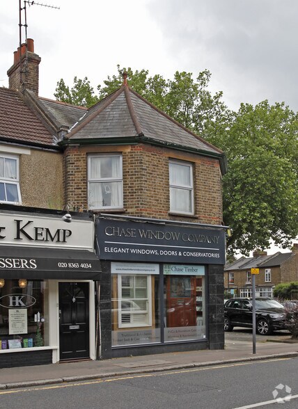 More Photos Of 189 Chase Side, Enfield Storefront Retail Residential For Lease