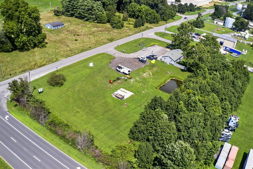 More Photos Of 102 Industrial Blvd, Toano Office For Sale