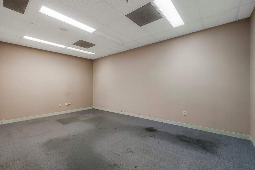 More Photos Of 400 E Park Ave, Chico Office For Sale