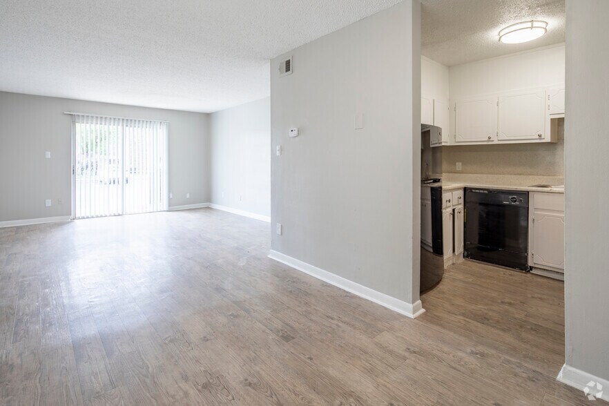 More Photos Of 856 Park Brook Trl, Birmingham Apartments For Sale