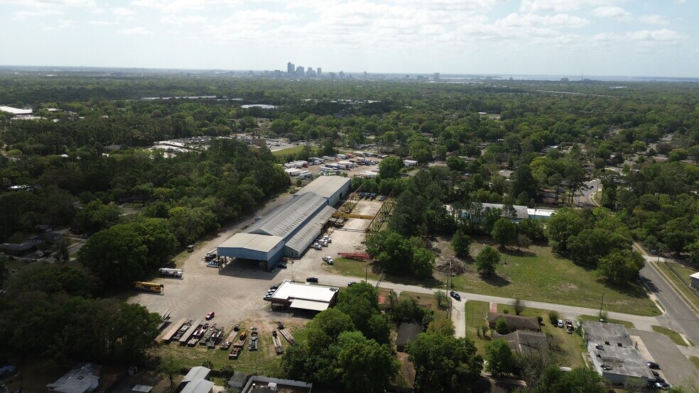 More Photos Of 5051 Cleveland St, Jacksonville Manufacturing For Sale