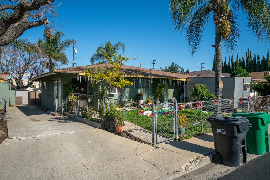 More Photos Of 929-933 W 7th St, Corona Apartments For Sale