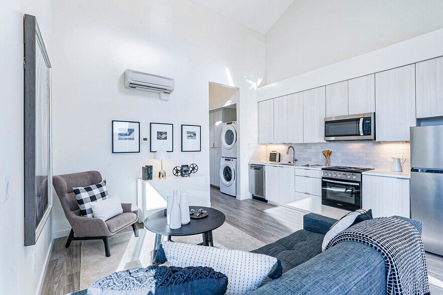 More Photos Of 5880 N Greeley Ave, Portland Apartments For Sale