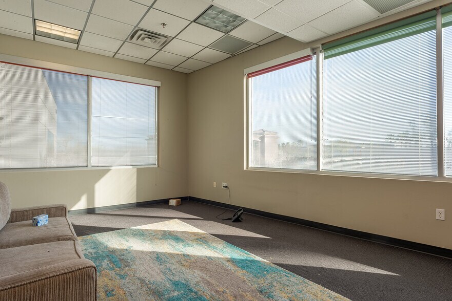 More Photos Of 7373-7375 Peak Dr, Las Vegas Medical For Sale