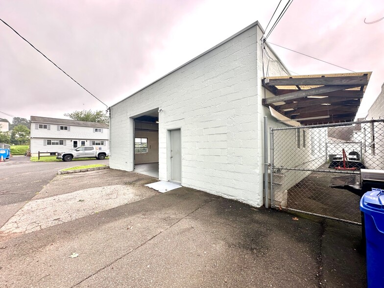 More Photos Of 5 Silver St, Norwalk Warehouse For Sale