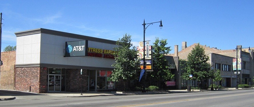 More Photos Of 4817 W Irving Park Rd, Chicago Storefront For Sale