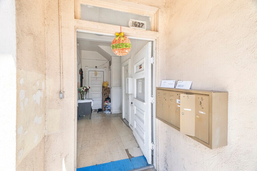 More Photos Of 1627 S Burlington Ave, Los Angeles Apartments For Sale