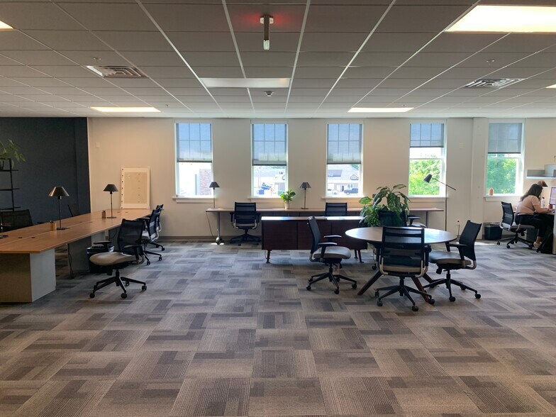 More Photos Of 16 N Greenbush Rd, Troy Freestanding For Lease