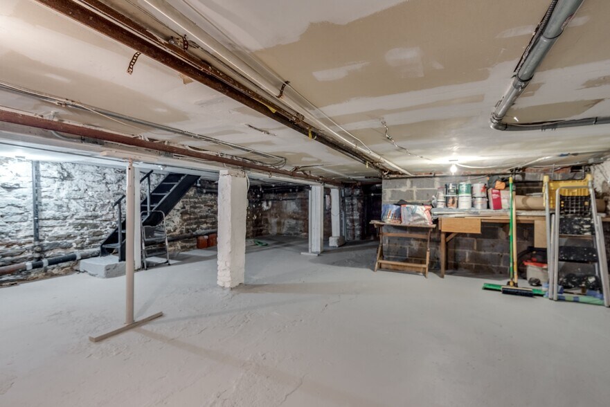 More Photos Of 58 Huron St, Brooklyn Multifamily For Sale