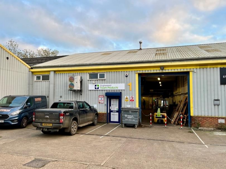 Primary Photo Of Ross Rd, Northampton Light Manufacturing For Sale