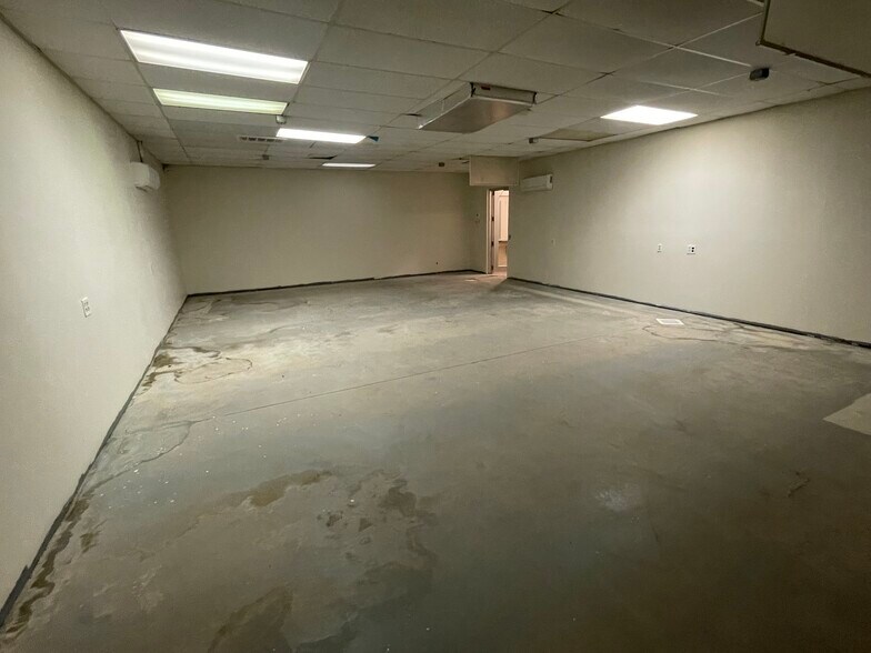 More Photos Of 6901 W Okmulgee Ln, Muskogee Warehouse For Sale
