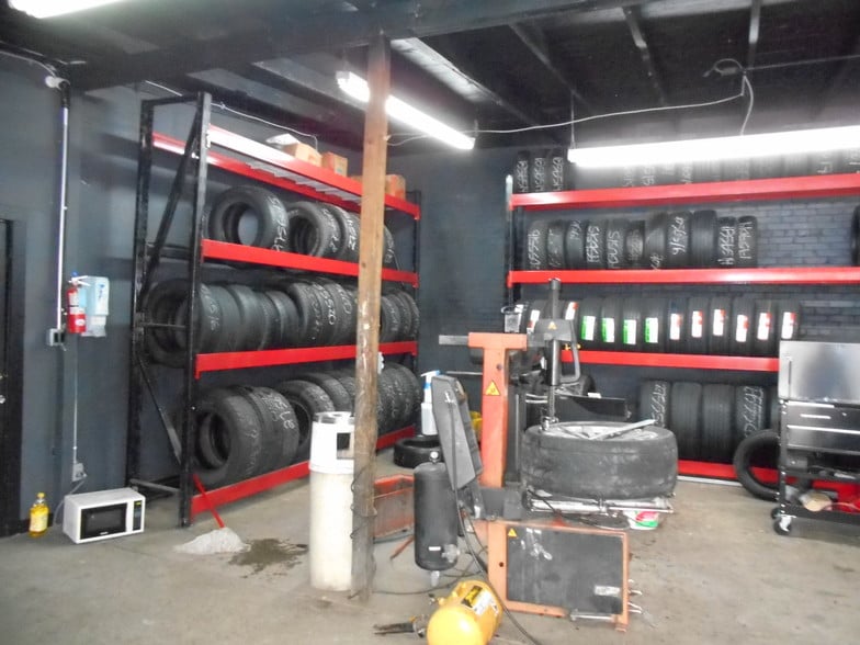 More Photos Of 315 N Locust St, Denton Restaurant For Sale