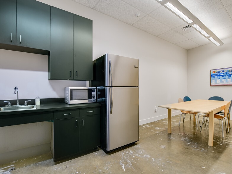 More Photos Of 2000 E 6th St, Austin Loft Creative Space For Lease