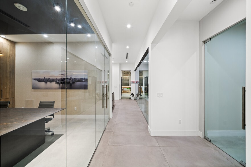 More Photos Of 17401 NW 2nd Ave, Miami Warehouse For Sale