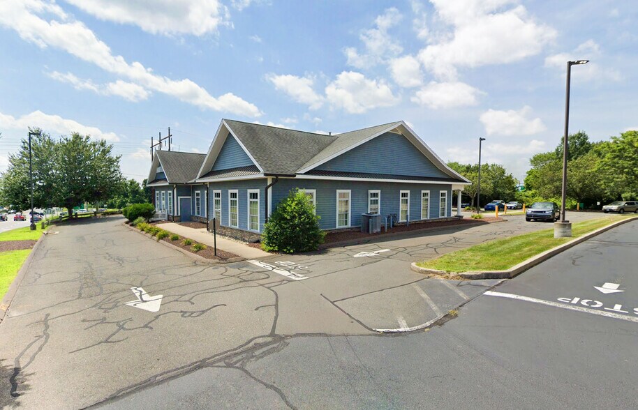 More Photos Of 39 Prospect Hill Rd, East Windsor Office For Lease
