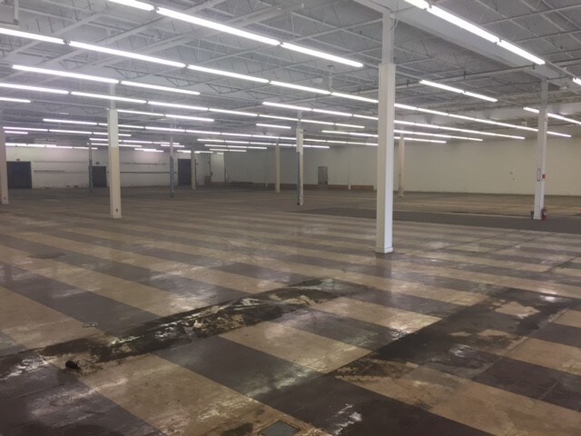 More Photos Of 1800 M-139, Benton Harbor Storefront For Lease