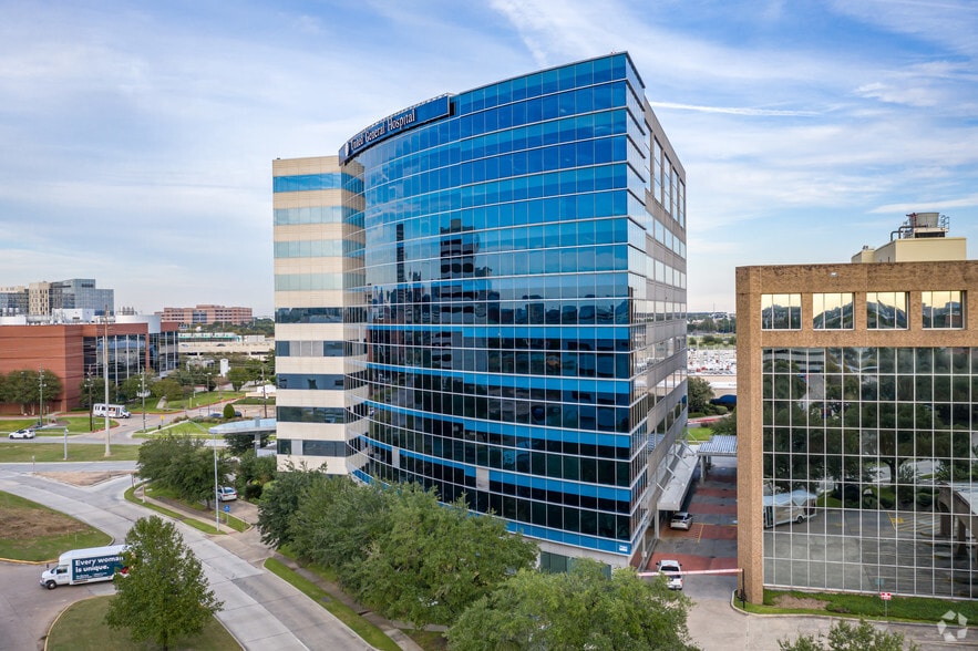 More Photos Of 7501 Fannin St, Houston Medical For Lease
