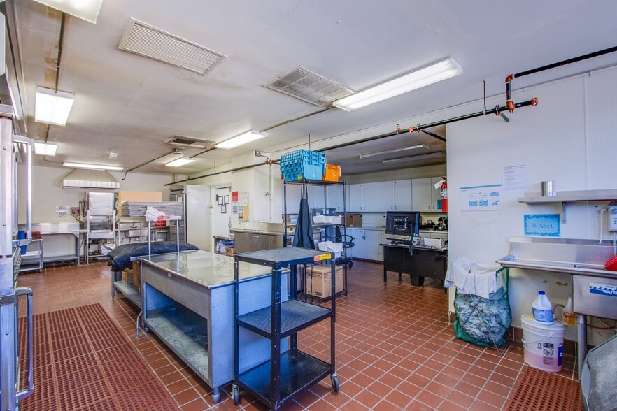 More Photos Of 1600 E Oakey Blvd, Las Vegas Schools For Sale