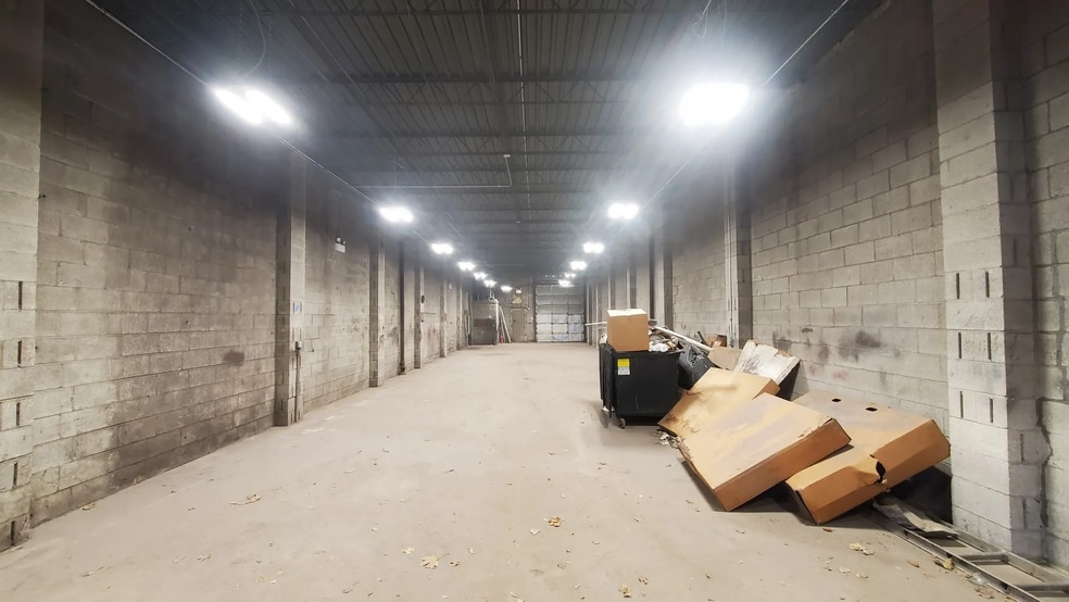 More Photos Of 4251 N Western Ave, Chicago General Retail For Lease