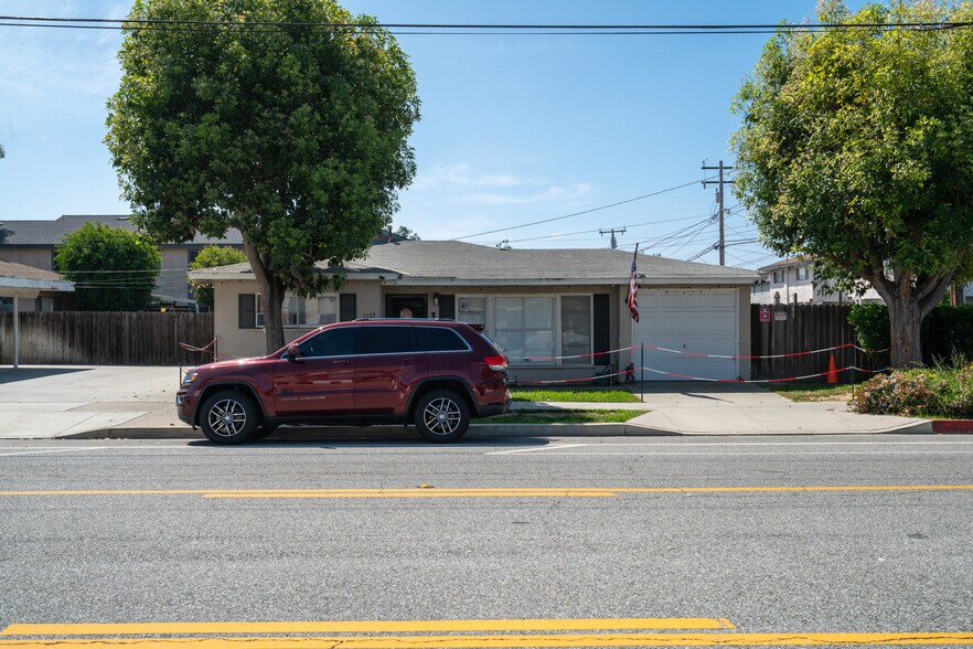 More Photos Of 10861 Walnut St, Los Alamitos Apartments For Sale