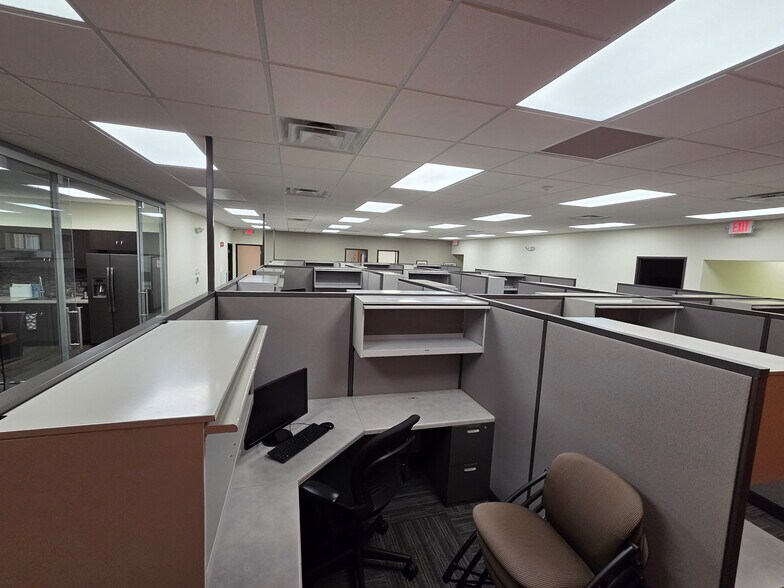 More Photos Of 34673 Bennett Dr, Fraser Serviced Offices For Sale