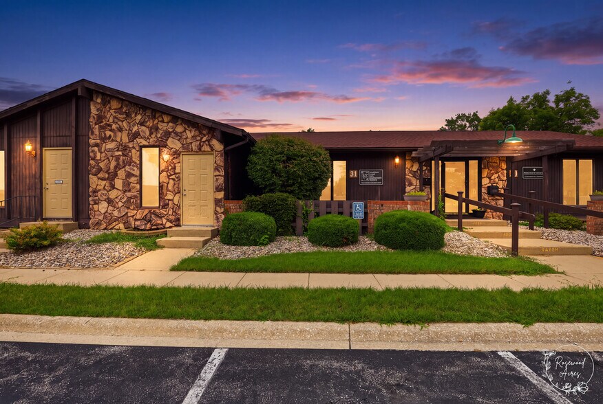 More Photos Of 31 Briarcliff Prof Ctr, Bourbonnais Office For Sale