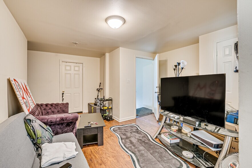 More Photos Of 172 Hamilton St, New Brunswick Storefront Retail Residential For Sale