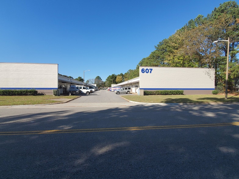 More Photos Of 605 Industrial Park Dr, Newport News Warehouse For Lease