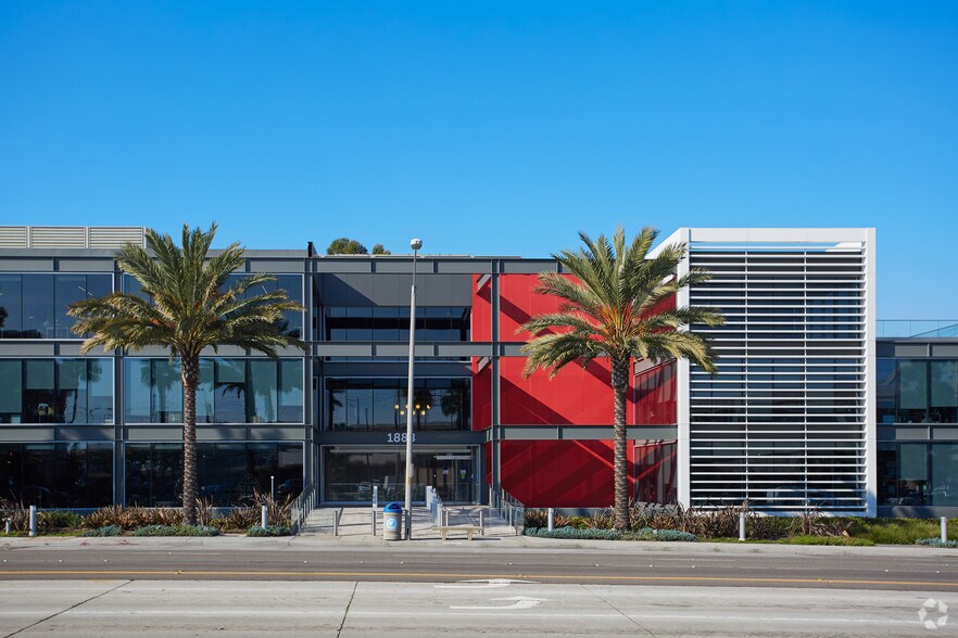 More Photos Of 1888 Rosecrans Ave, Manhattan Beach Office For Lease