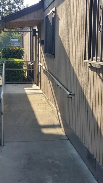 More Photos Of 2740 W Main St, Visalia Medical For Lease