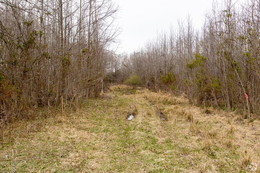 More Photos Of 219 Wyckoff Mills Rd, East Windsor Warehouse For Lease