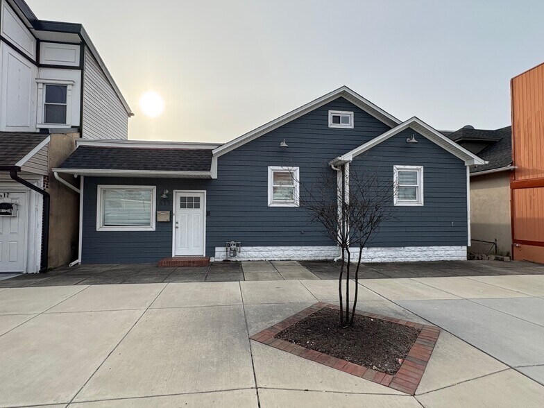 Primary Photo Of 413 Eastern Blvd, Essex Office Residential For Sale