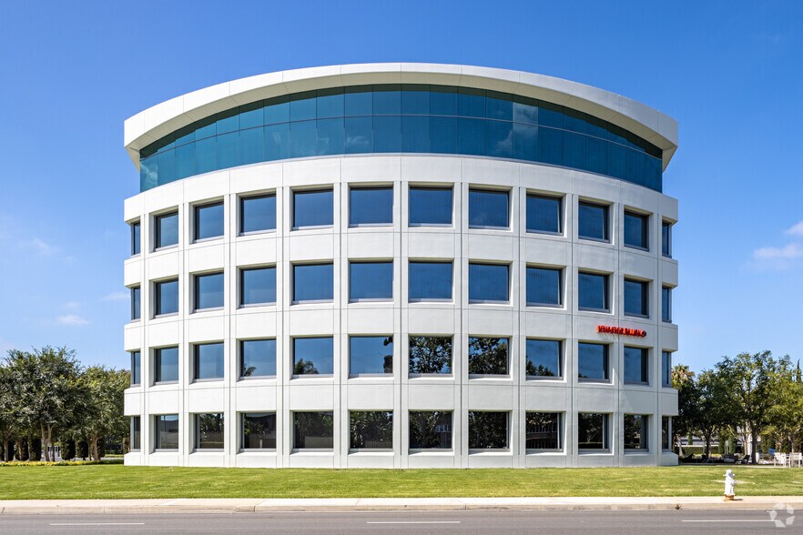 More Photos Of 895 Dove St, Newport Beach Office For Lease