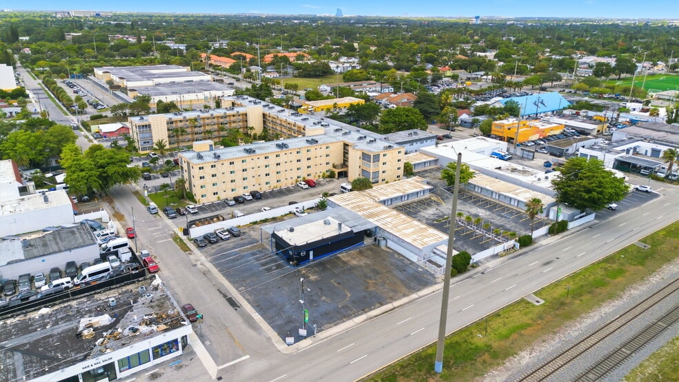More Photos Of 612 N Dixie Hwy, Hollywood Auto Repair For Lease