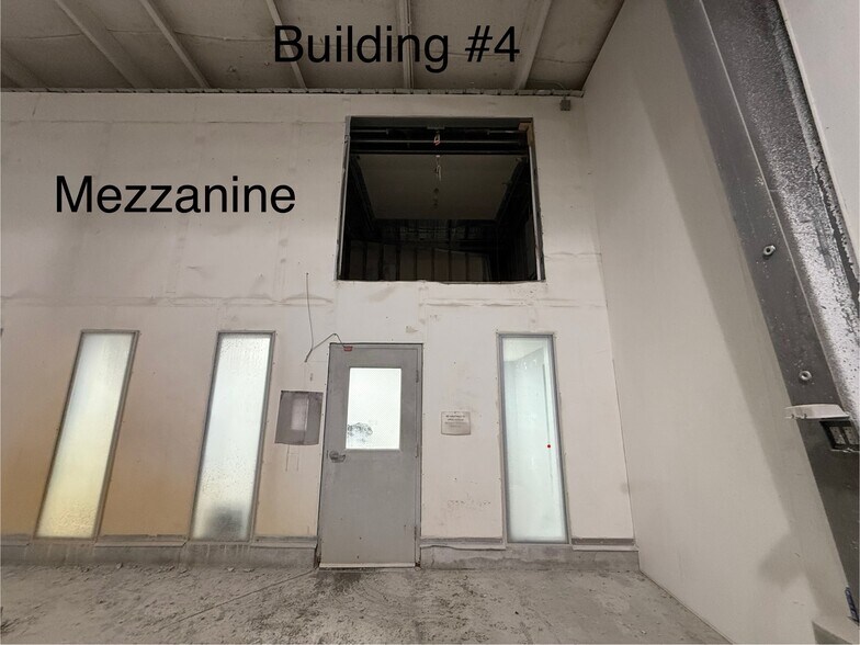 More Photos Of 333 Atlas Ave, Madison Warehouse For Lease