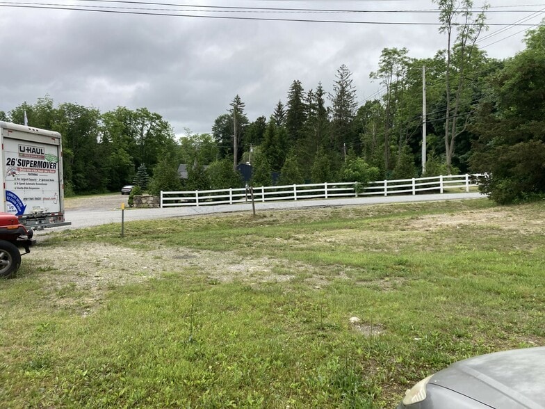 More Photos Of 315 Route 22, Pawling Showroom For Sale