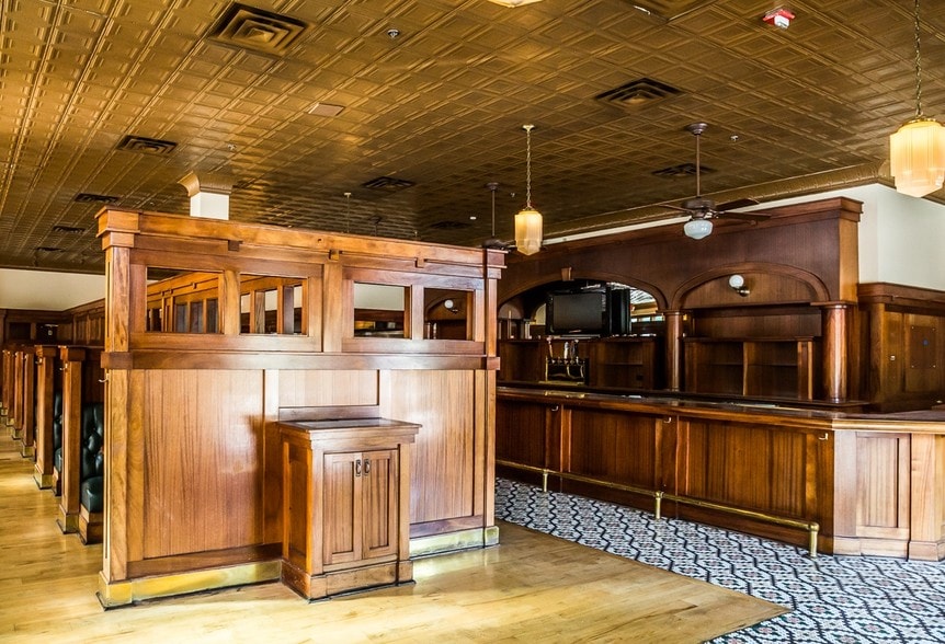 More Photos Of 1820-2041 Tower Dr, Glenview Unknown For Lease