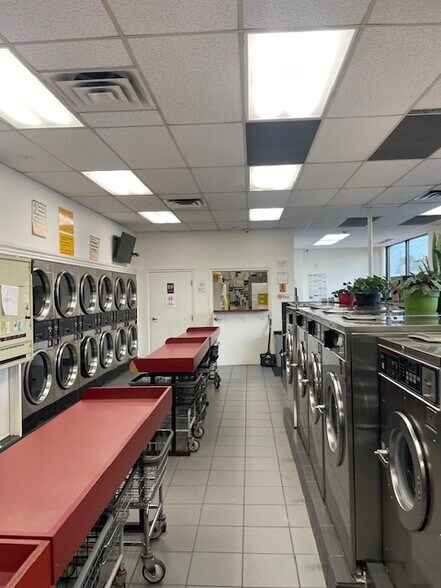 More Photos Of 447 Smith St, Perth Amboy Freestanding For Sale