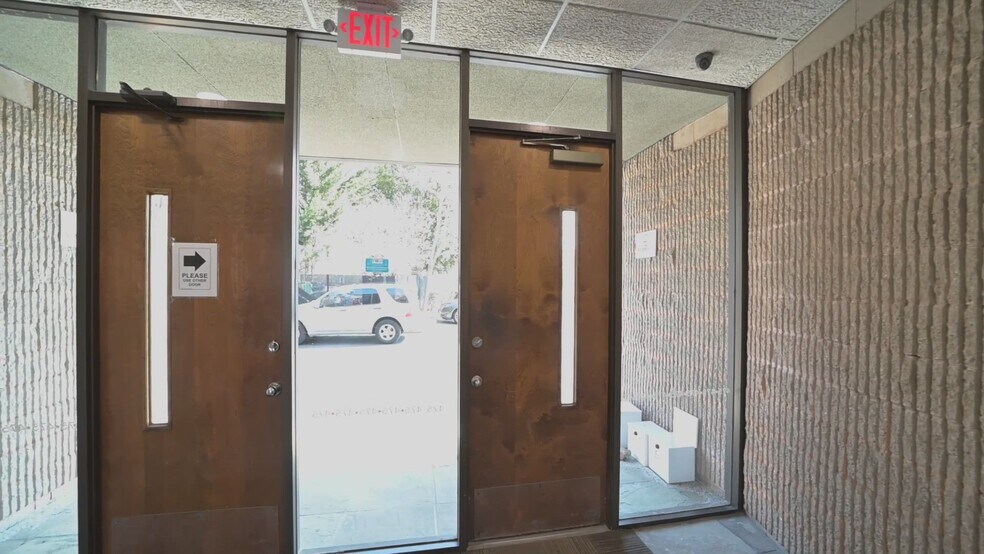 Primary Photo Of 475 Main St, Farmingdale Medical For Lease